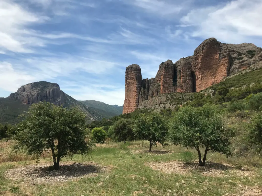 Escalade sur la falaise des Riglos en Espagne