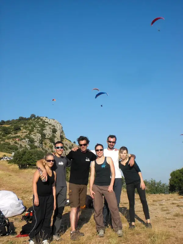 L’équipe du Yéti au Pic de Vissou pour un baptême en parapente avec Thierry