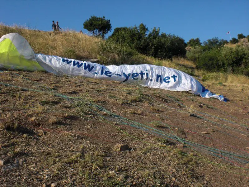 Baptême en parapente avec la voile du magasin du Yéti