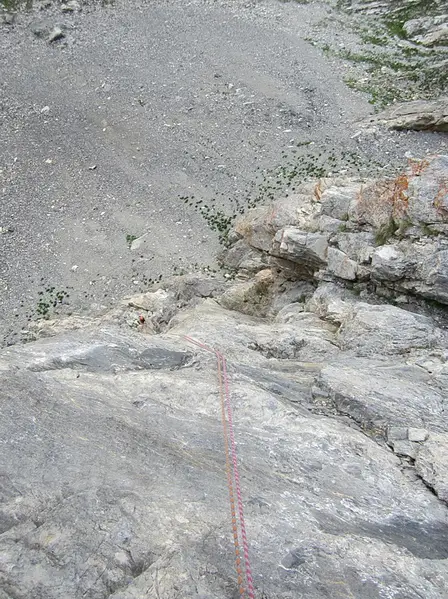 Après un bon moment de détente, on commence la descente en rappel avec plein de gaz