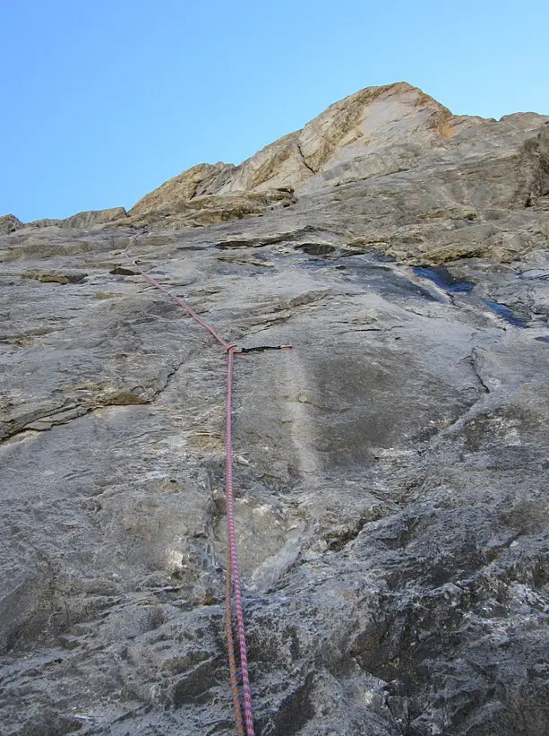 Dalle de la 4ème longueur, 6c technique (des petites réglettes, pieds en adhérence… dur, dur !)