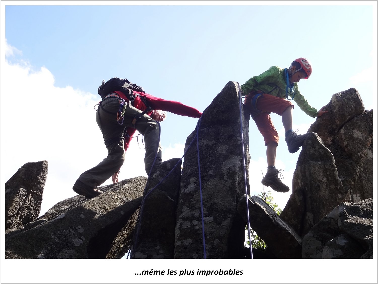 Passage sur les rochers de l'arête des Spitzkoepfe dans les Vosges