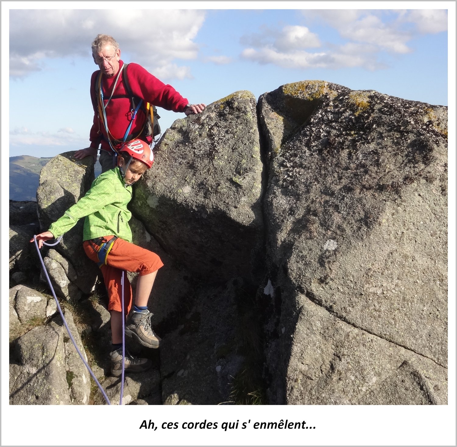 Cordes qui s'emmêlent lors de l'escalade de l'arête des Spitzkoepfe dans les Vosges