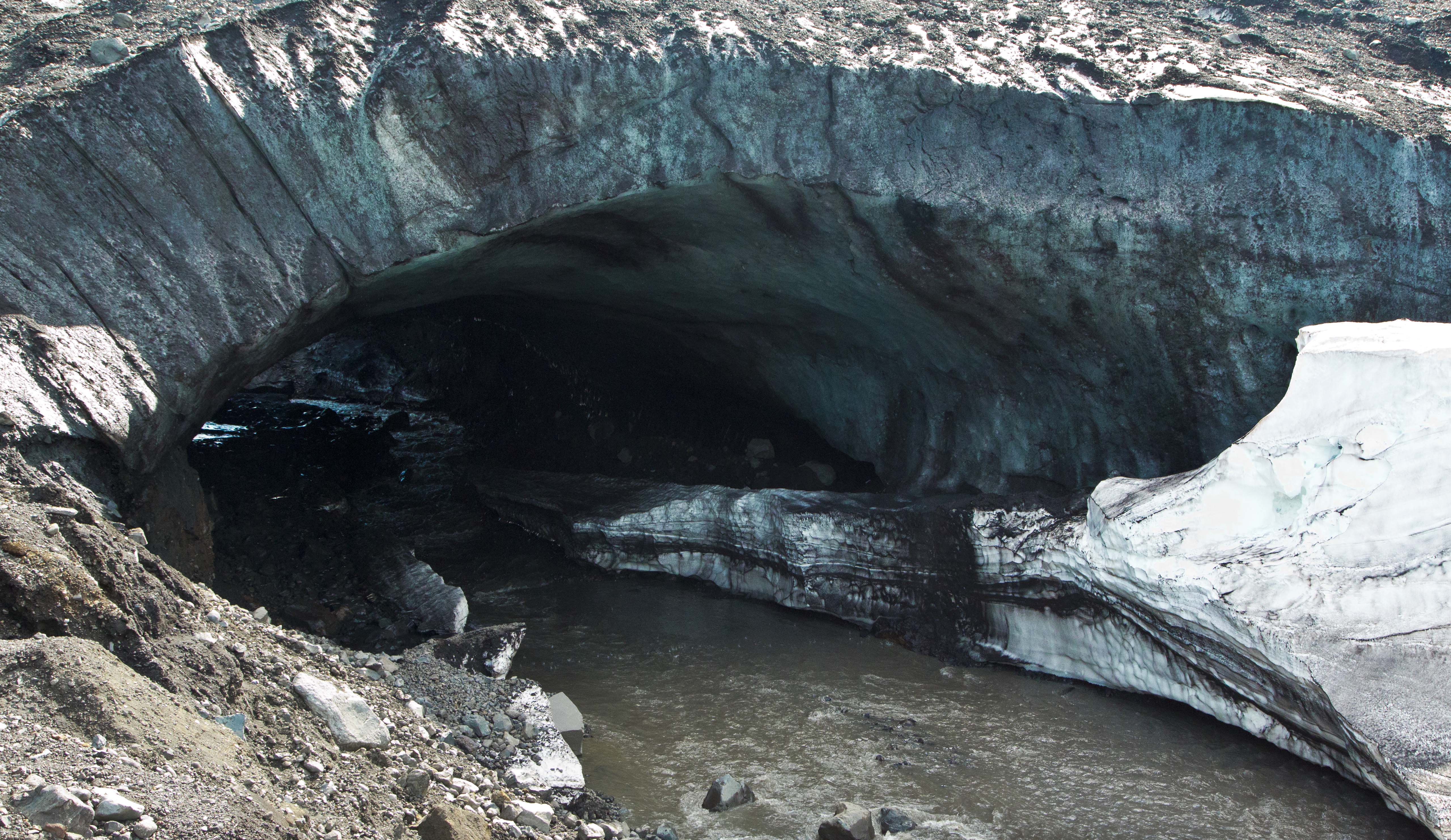 Arche ice cave durant le séjour randonnée en Islande