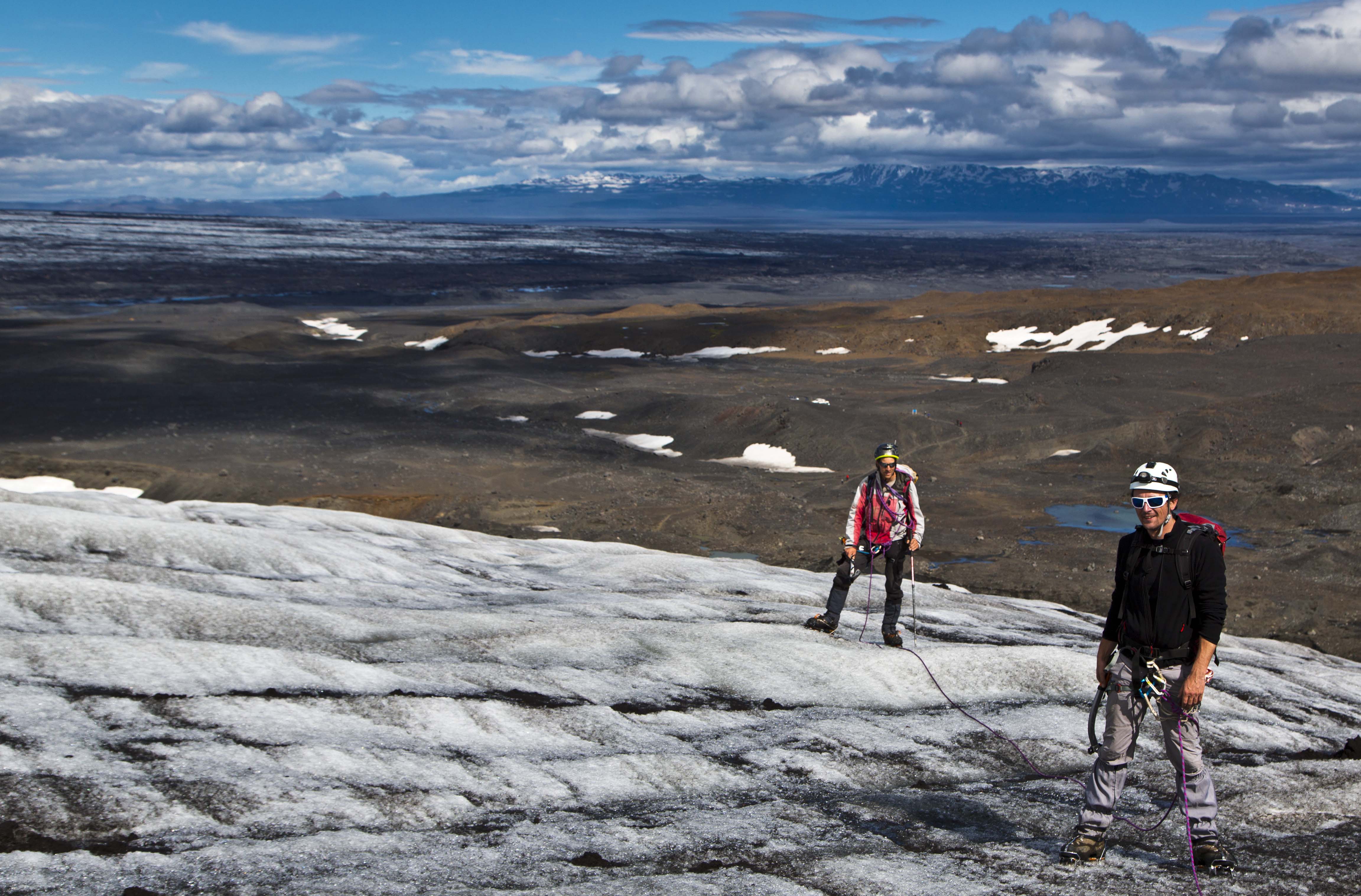 Attaque vatnajokull pendant le voyage randonnée en Islande