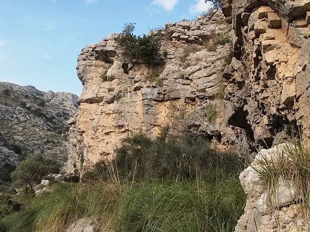 Bivouac contre une barre rocheuse (jour5)