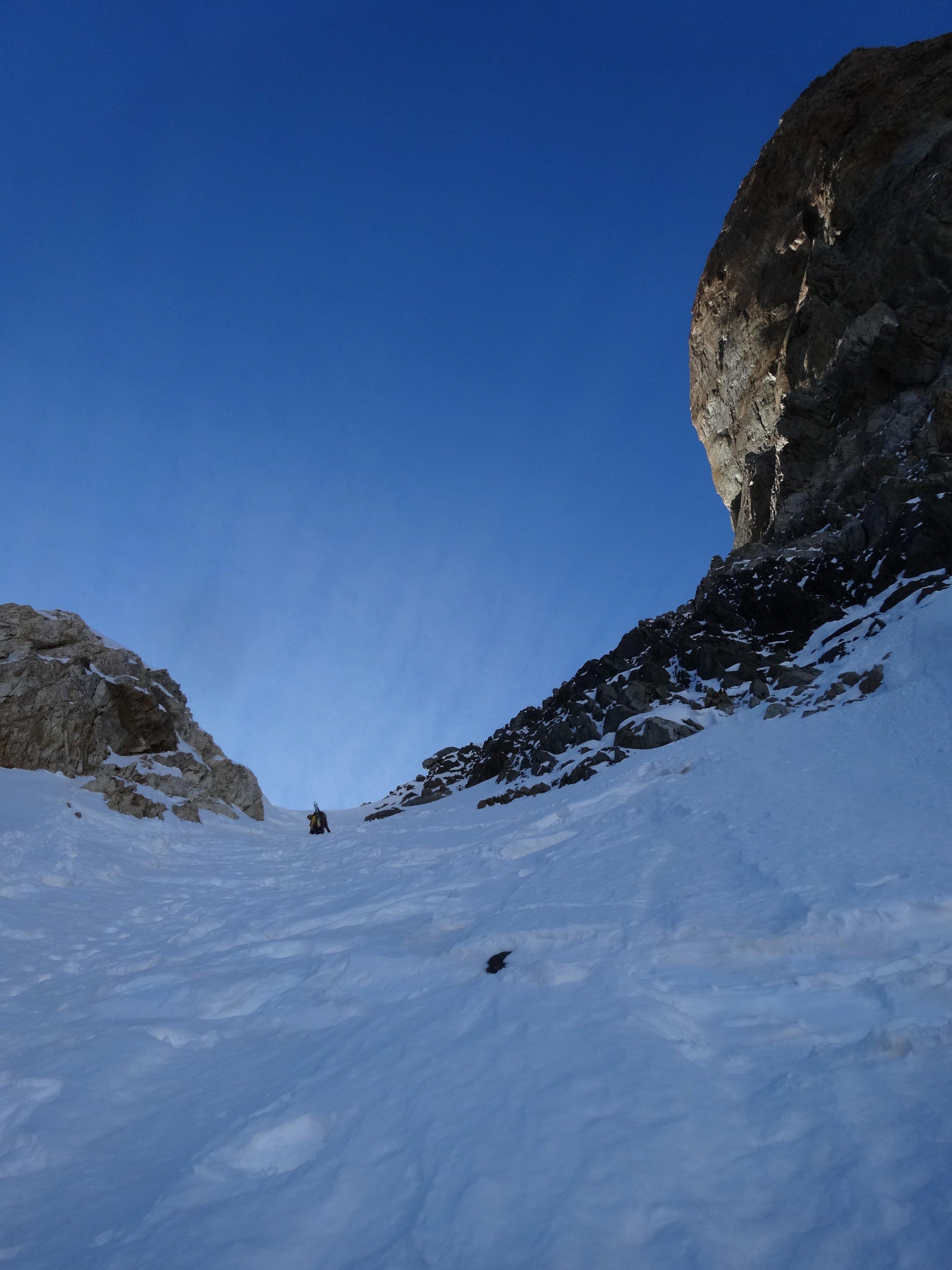 Le superbe passage du col de casse déserte autour de la Meije