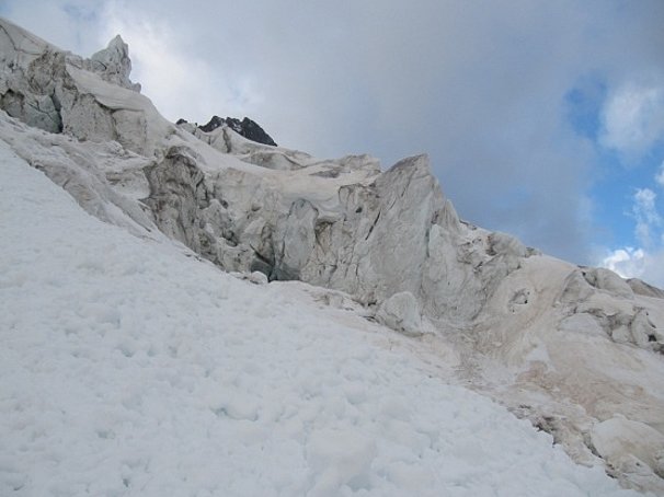 Des séracs près du refuge du pilatte dans les ecrins