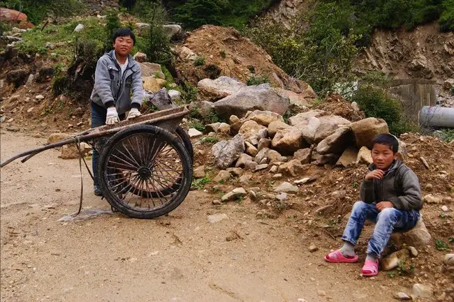 Enfants au Mont Gongga Chine