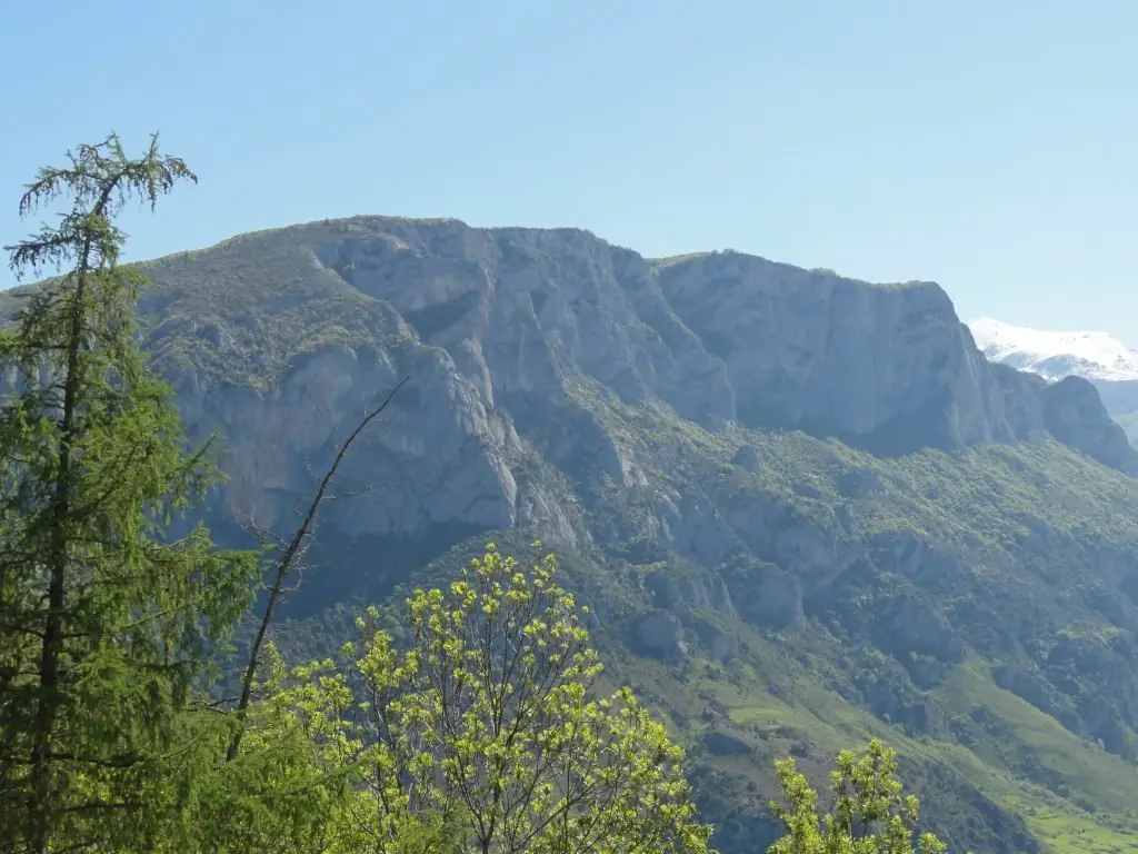 Falaise orientée ouest, je reviendrai grimper en Ariège une prochaine fois