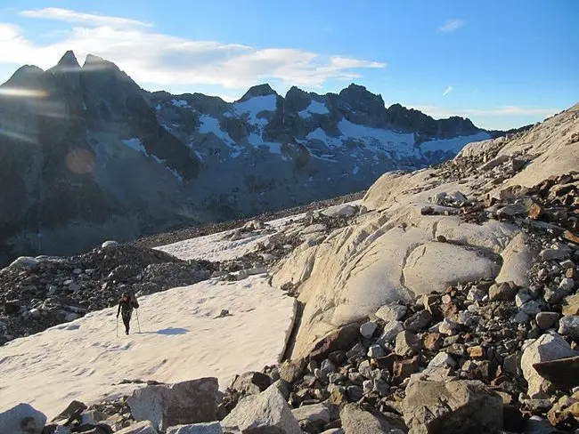 Montée au col Jean Martin, face est avant d