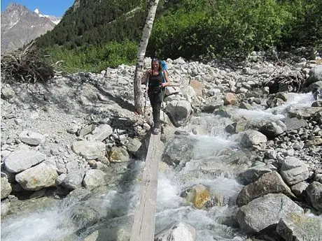 Traversée d’un Torrent en direction du refuge de la pilatte