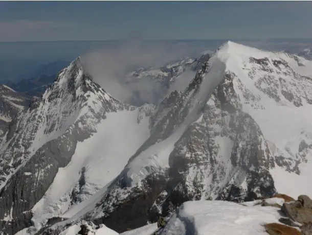 Vue du sommet : Eiger et Mönch ski de randonnée dans l'Oberland