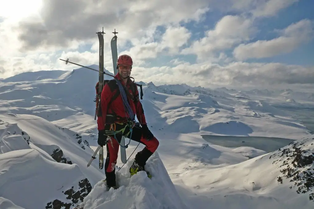 vue du sommet des montagnes explorées durant notre voyage ski au Spitzberg