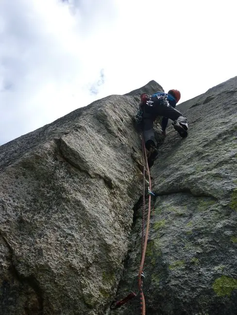 Yo dans la superbe 3eme longueur et le crux de jour d