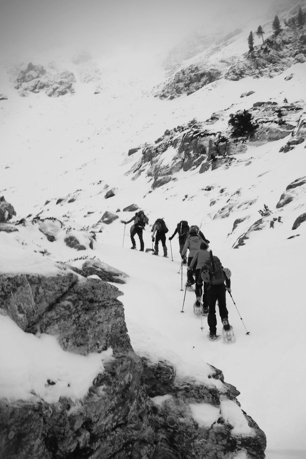 A l’approche du couloir de L’antécime du pic Larry par le couloir central.