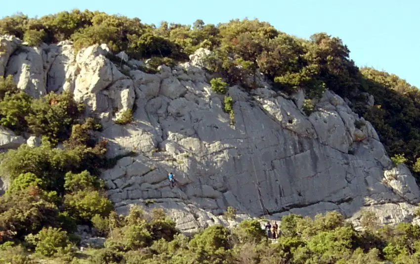 Grimpe dans l'Hérault : Site d'escalade de Cazevieille