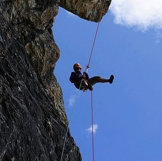 Grosse Corde Bleue Pour L'escalade. Prêt à être Transporté