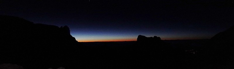 Aux aurores lors de notre séjour Alpinisme à l'envers du Mont-Blanc