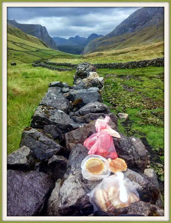 pause déjeuner pendant le trek dans la Cordillère Huayhuash au Pérou