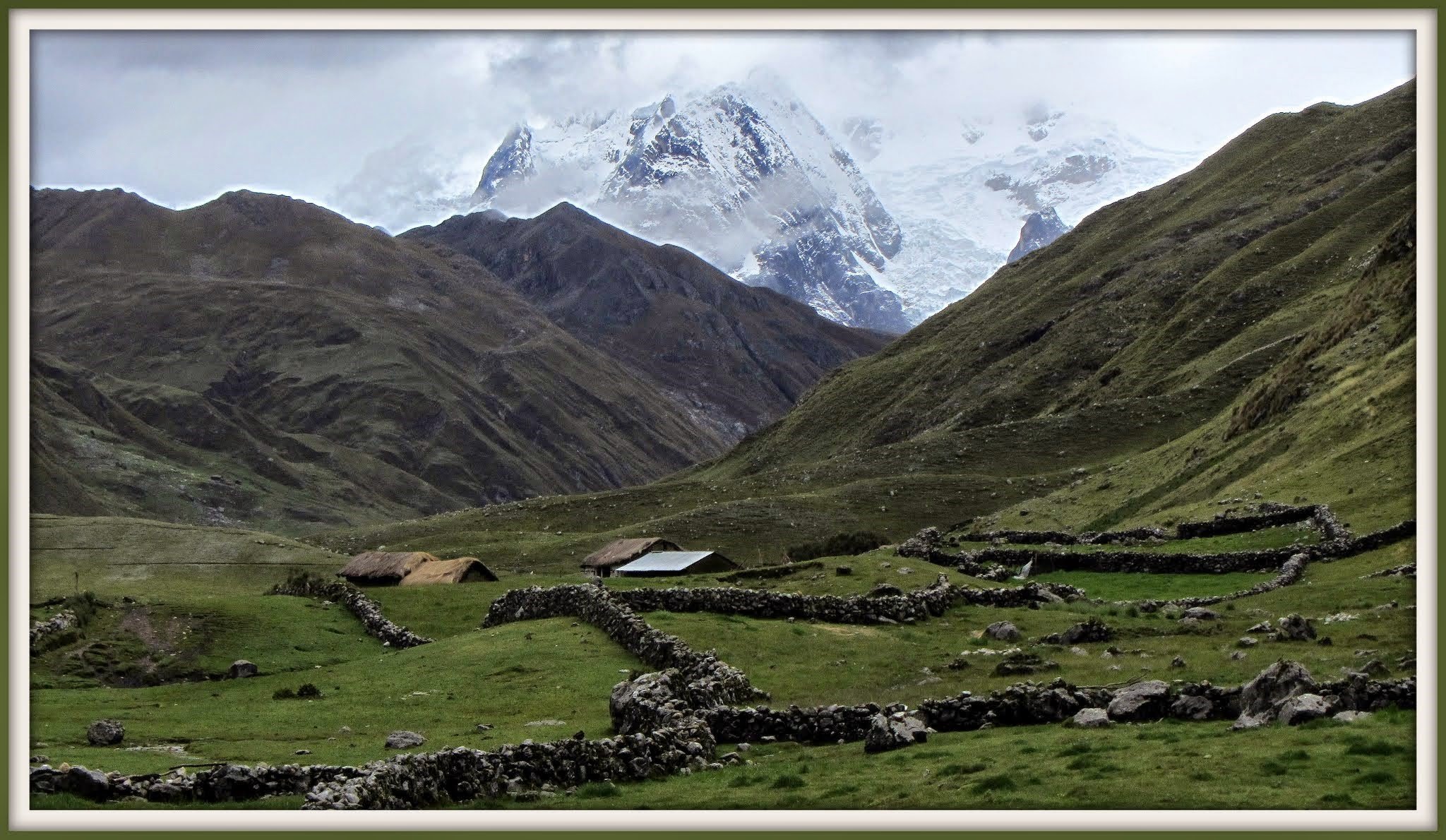 vue sur le Yerupaja au Pérou