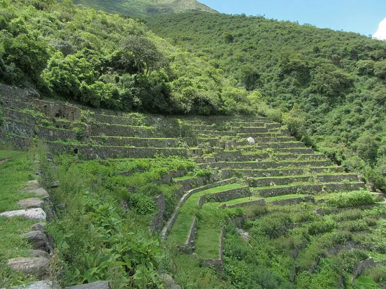Terrasses du Choquequirao sur l'autre versant de la montagne