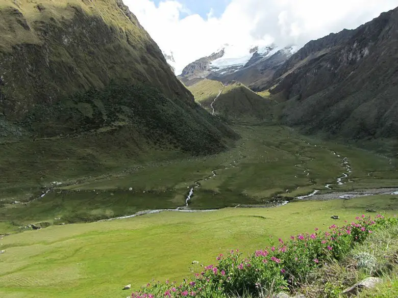 embouchure du Glacier du Pumasillu au Pérou 