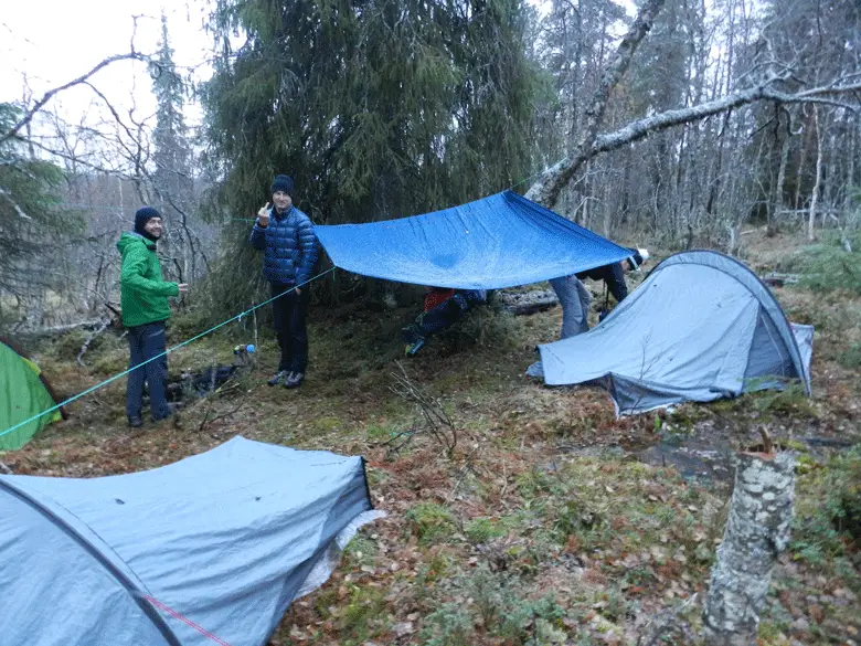 Le pire bivouac de notre vie, et pourtant, l’un des meilleurs souvenirs trek en Laponie