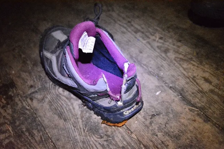La chaussure découpée de Sissou trek en Laponie