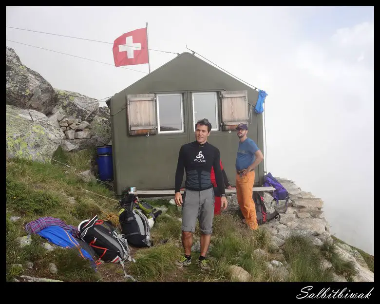 Le refuge du salbitbiwak avant d