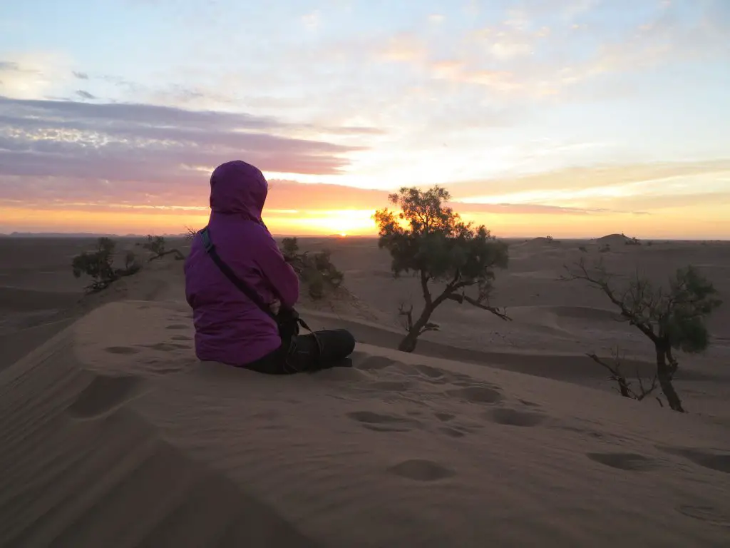 Levé de soleil dans le déser marocain