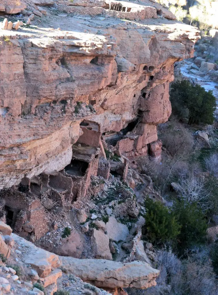 Maisons troglodytes au Maroc