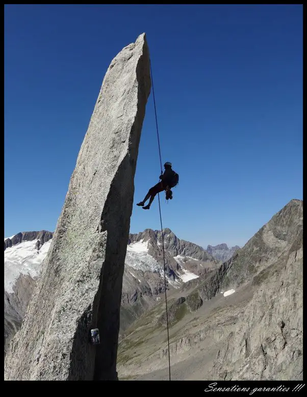 Sensations garanties dans la descente du sommet de la salbitschijen à 2981 m