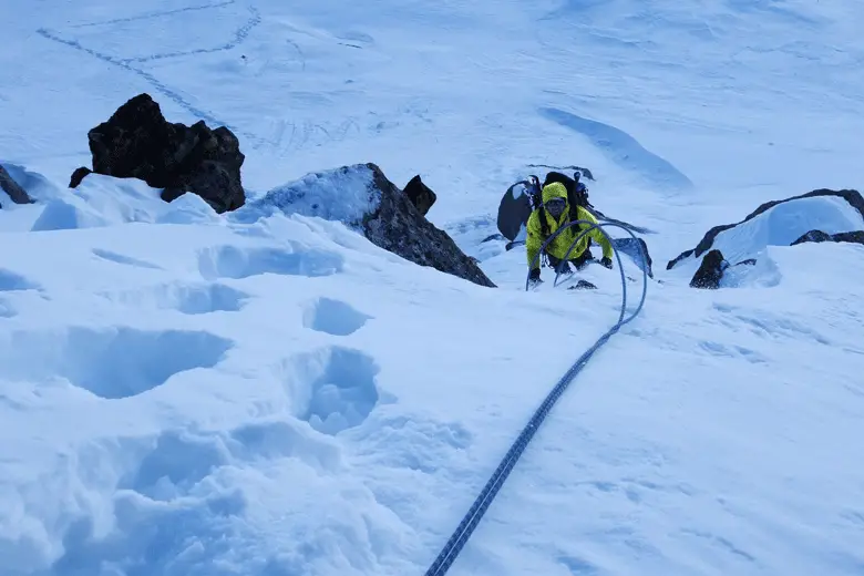 Première longueur, Pierre Gilles s’élance