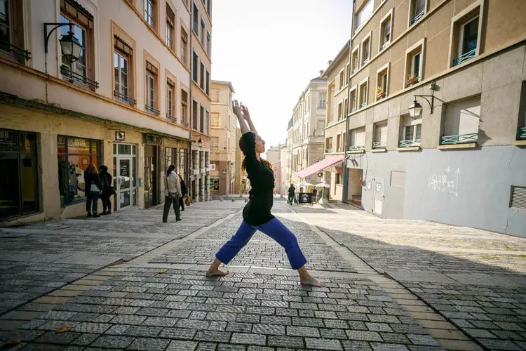 cours de yoga à Lyon avec yogama