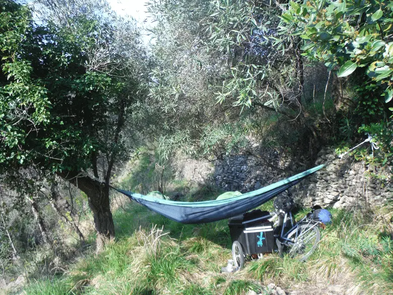 Bivouac sur une vieille restanque.