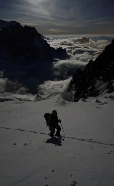 Pleine lune sur le glacier de la Charpoua à l