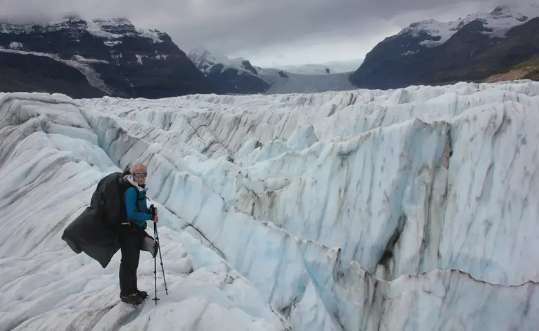 Des lames très acérées du glacier Regal nous barrent parfois la route