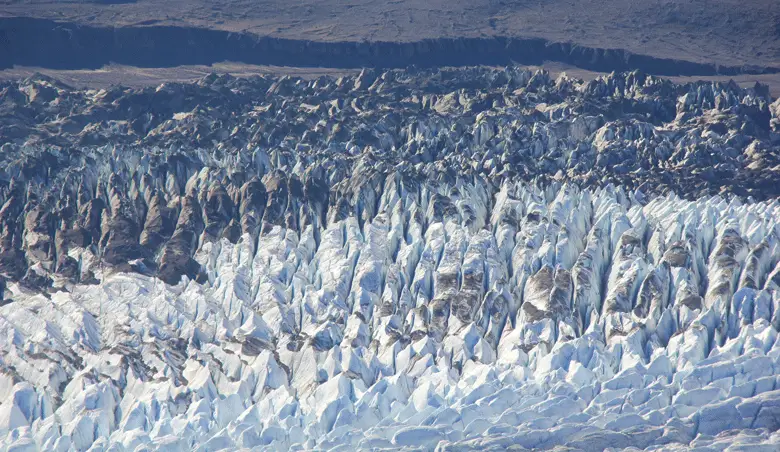 Le glacier Nizina vu d’avion