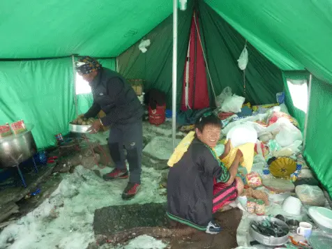 14 : L’équipe du camp de base, formidable !