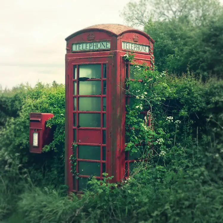 CABINE TELEPHONIQUE EN ANGLETERRE