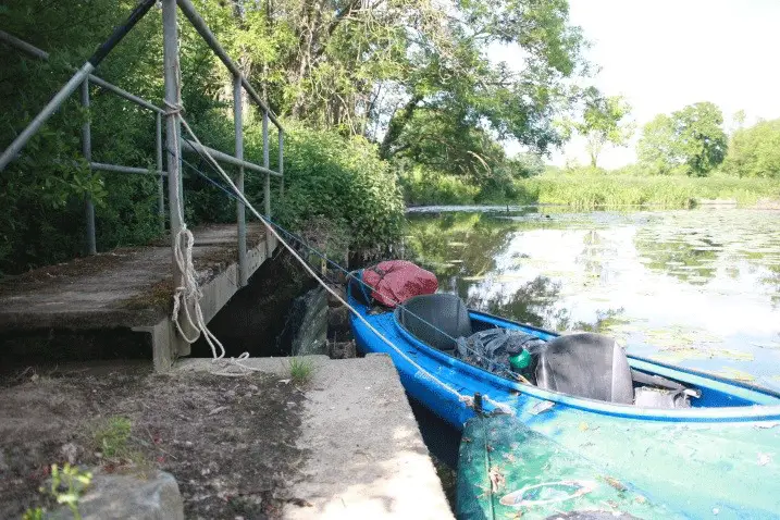 accostage de nos kayaks durant notre randonnée kayak sur la chère