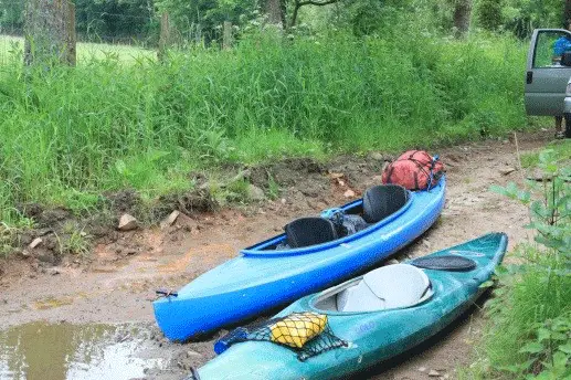 Nous prenons donc la direction en kayak de Châteaubriant en ce samedi matin…pluvieux.