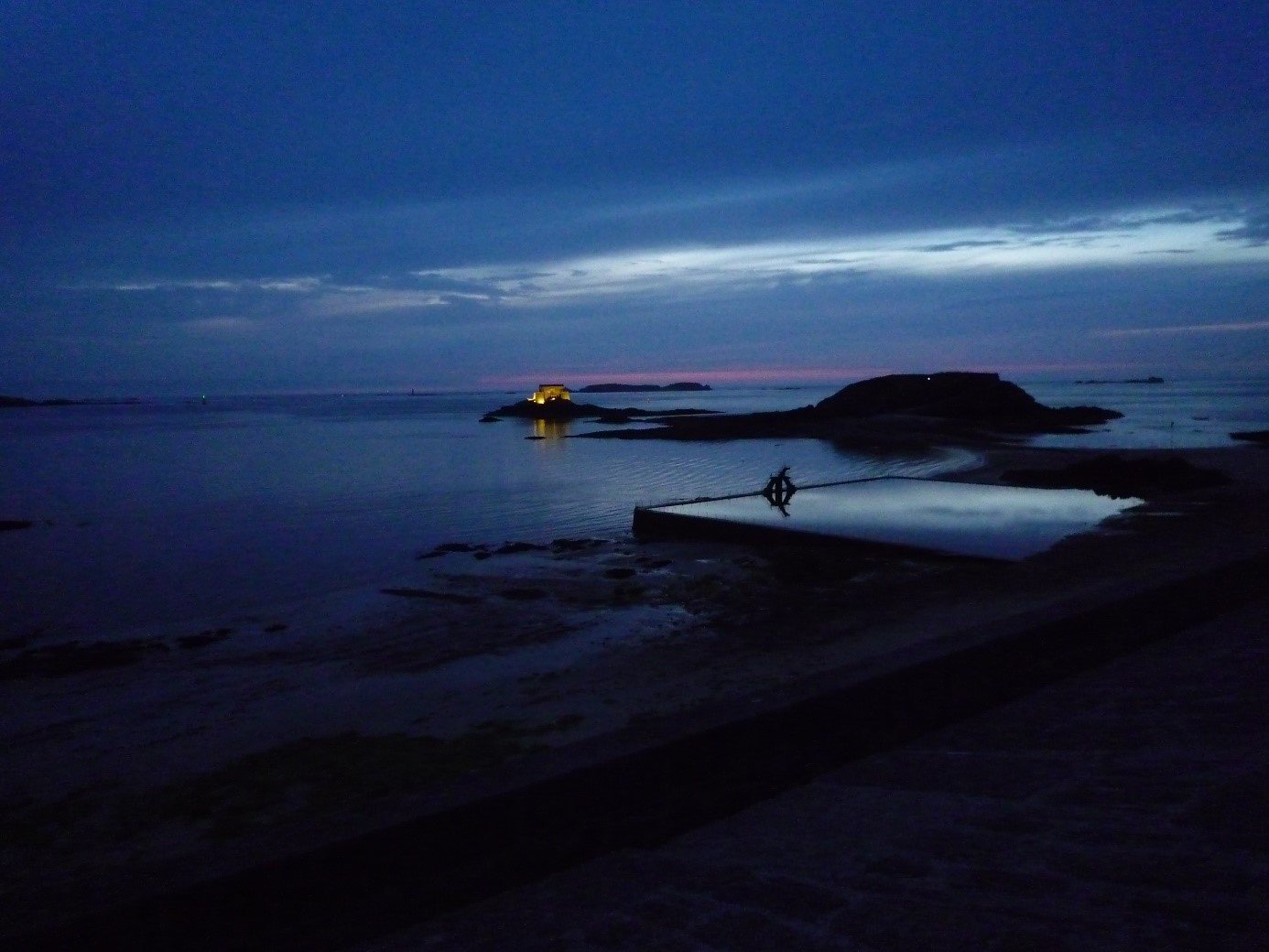 Saint-Malo de nuit, la fière cité corsaire