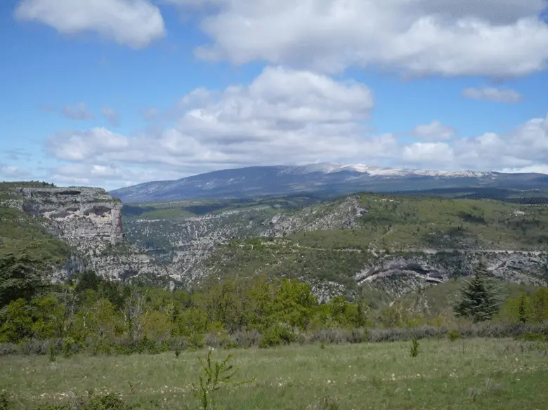 Figure 5 - Le Mont Ventoux en ligne de mire peu avant Sault