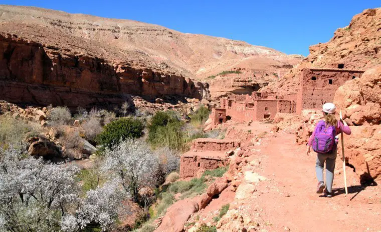 Marche dans le Canyon entre Tizgui n’Barda et Tioughassine au Maroc