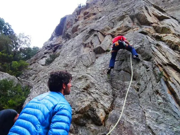 WE escalade dans le caroux