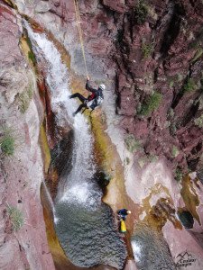 Descente en rappel en sortie canyoning 