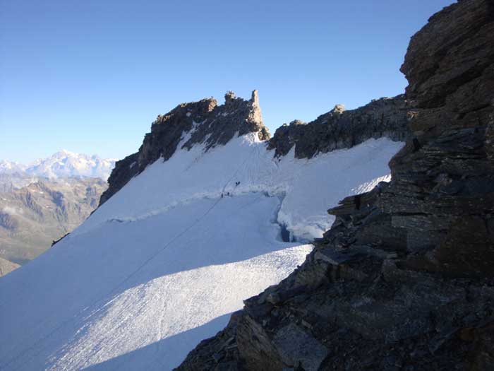 Le sommet et la voie normale depuis Il Roc