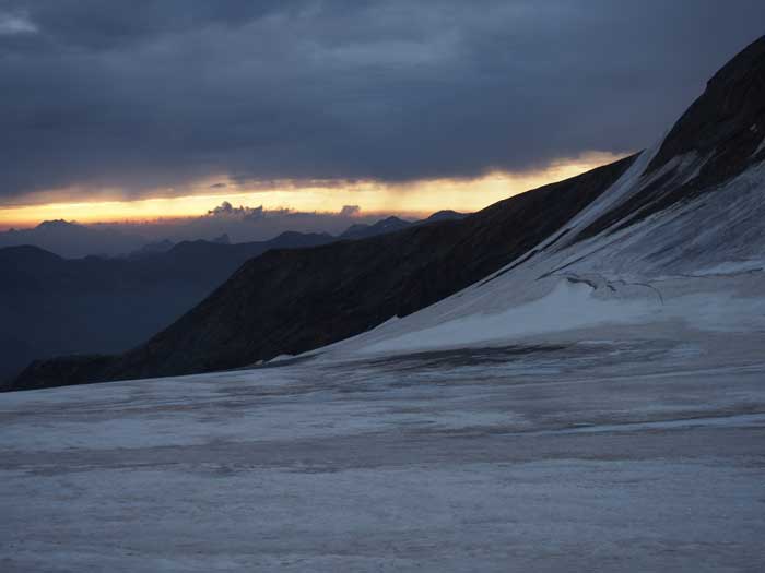 Sur le glacier massif grand paradis